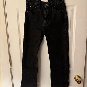Abercrombie & Fitch Ultra High Rise Ankle Straight Jean in Regular length